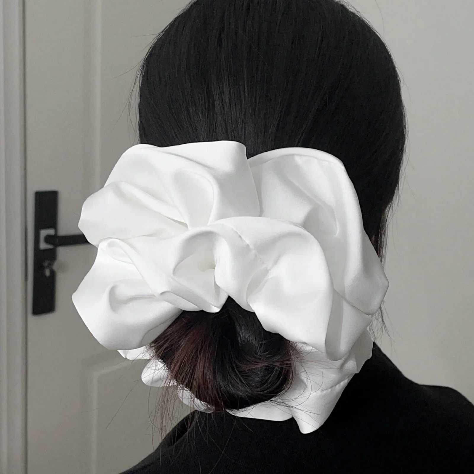 1pc White Faux Silk Super Large Fluffy High Elasticity Soft Smooth Texture Fashionable Casual Comfortable Wear All-Match Womens H260319