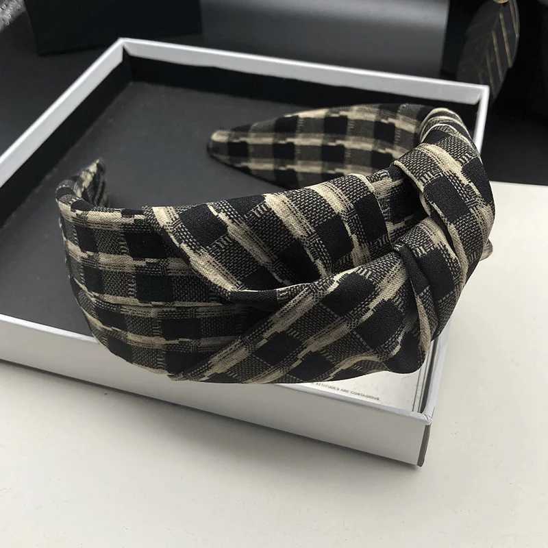 Fashionable fabric hair clip womens high skull top small face high-end feeling headband with wide edge pressed hair headba H260319