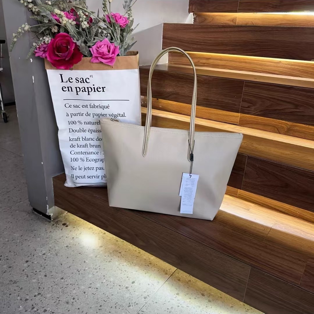 2026 Luxury French Solid Color Women's Handbag New Crocodile Tote Bag Large Capacity Shopping Bag Commuter Bag Underarm Single Shoulder Crossbody