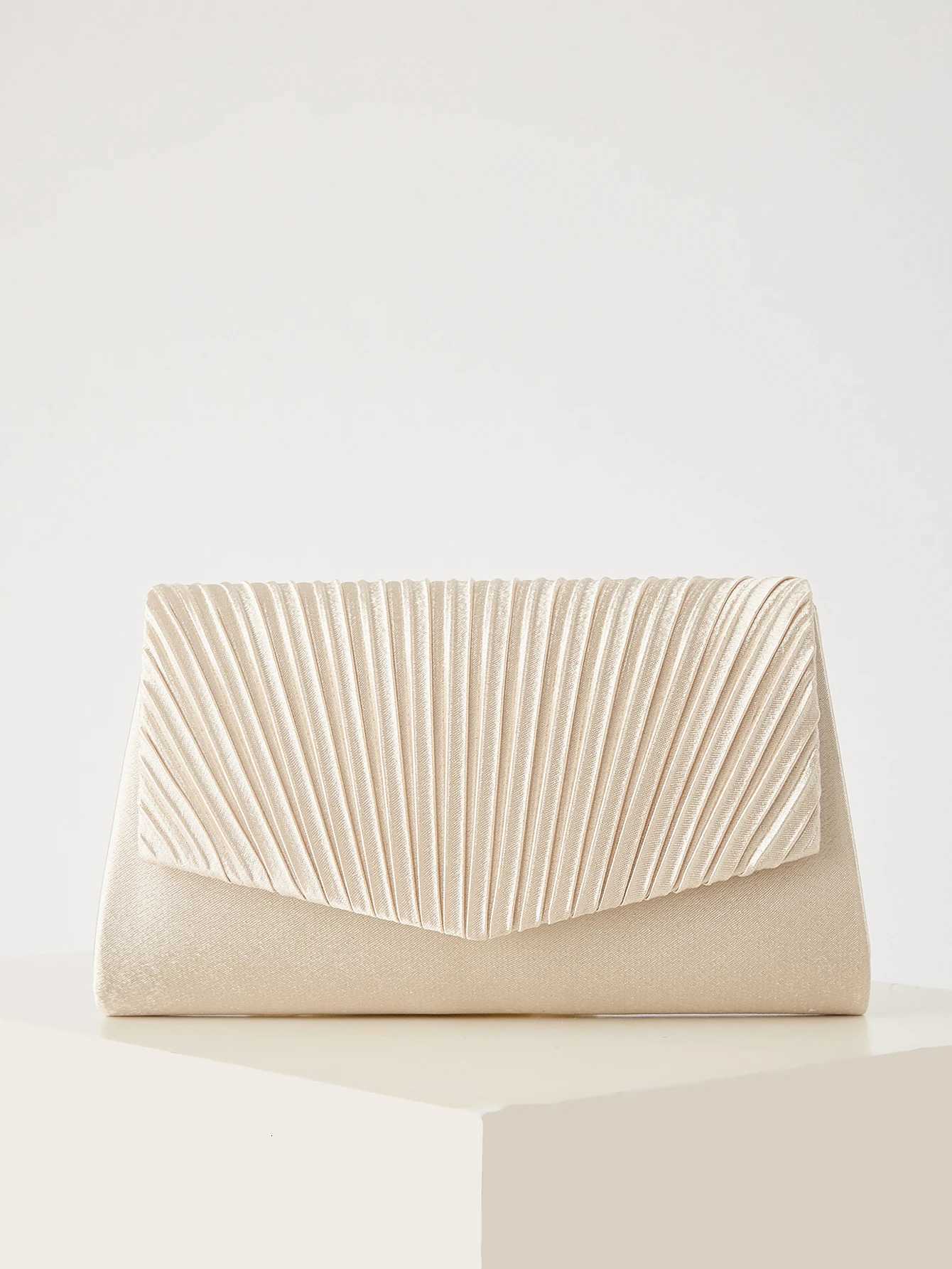Elegant and simple pleated Korean clutch and chain bag with metal chain and hidden card pocket womens party banquet evening bag W260319 - view 4