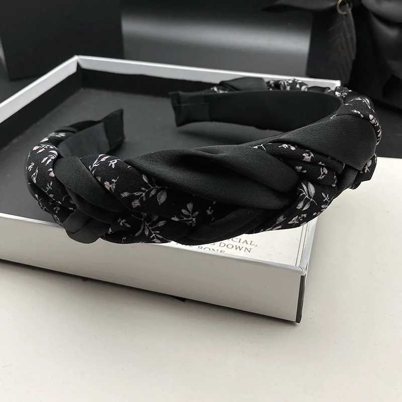 New handmade retro style woven headband for women fashionable and simple pressed hair and face wash niche accessory H260319