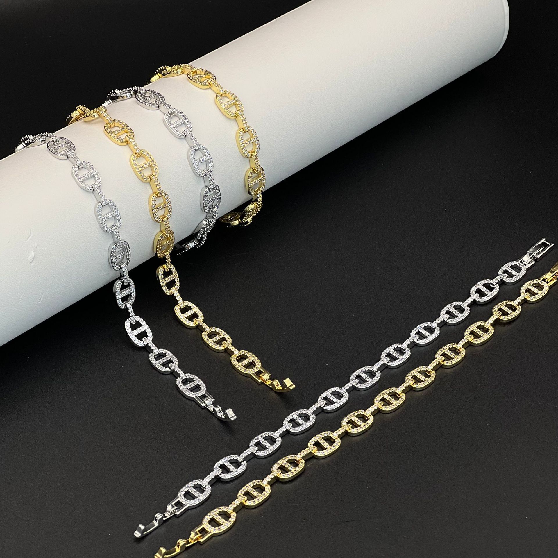 Zircon Pig Nose Bracelet Luxury Women's Day Gift Hip-Hop Fashion Accessory