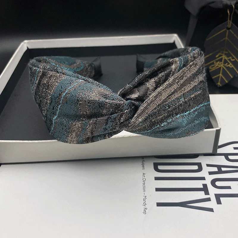 Hair headband for women new autumn and winter styles high-end and cool air temperament shopping wide edge hair compression H260319