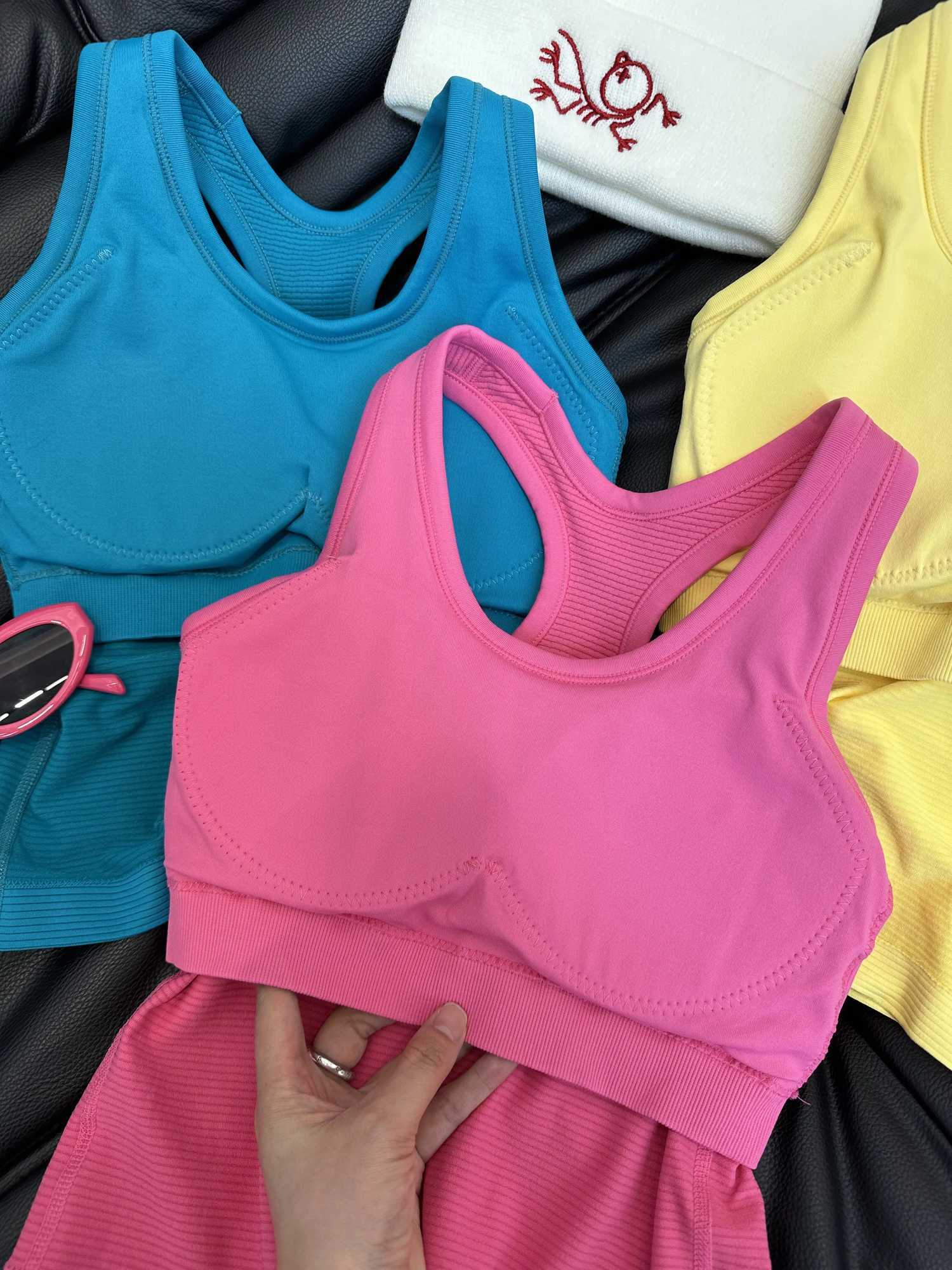 Summer Womens Sleeveless Sports Vest Tight-Fitting Quick-Dry Casual Fitness Top Running Shirt Tank Tops Yoga Wear Pilates Tops Z20260319