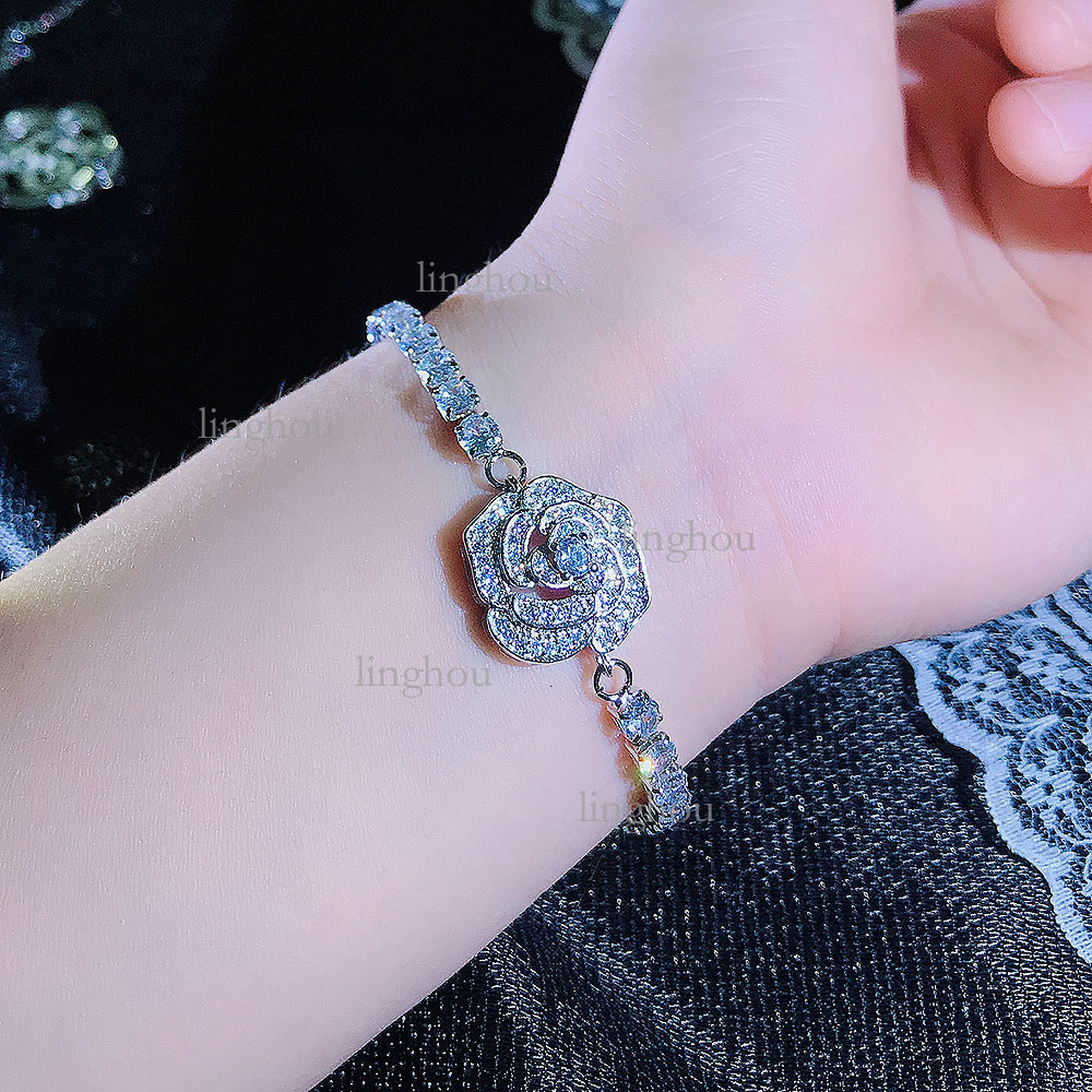 2026 Fashion Hollow Rose Designer Necklace Bracelet Earring Set Luxury Brand Women's Jewelry Trendy High End All Diamond Necklace Classic Clothin