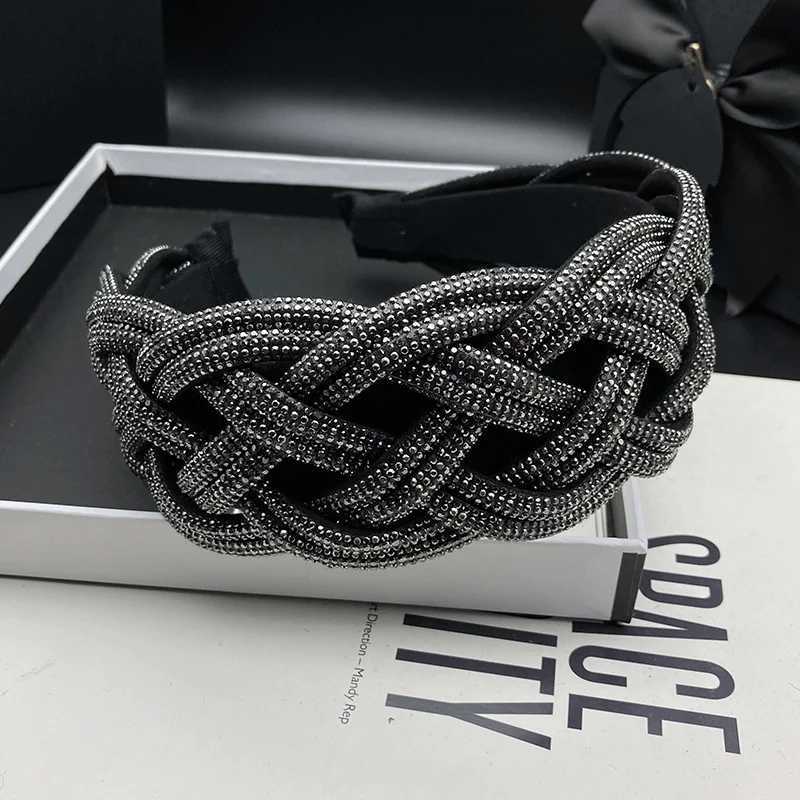 Fashionable heavy-duty diamond-encrusted hairpin and headband with high crown perfect for shopping and styling hair H260319