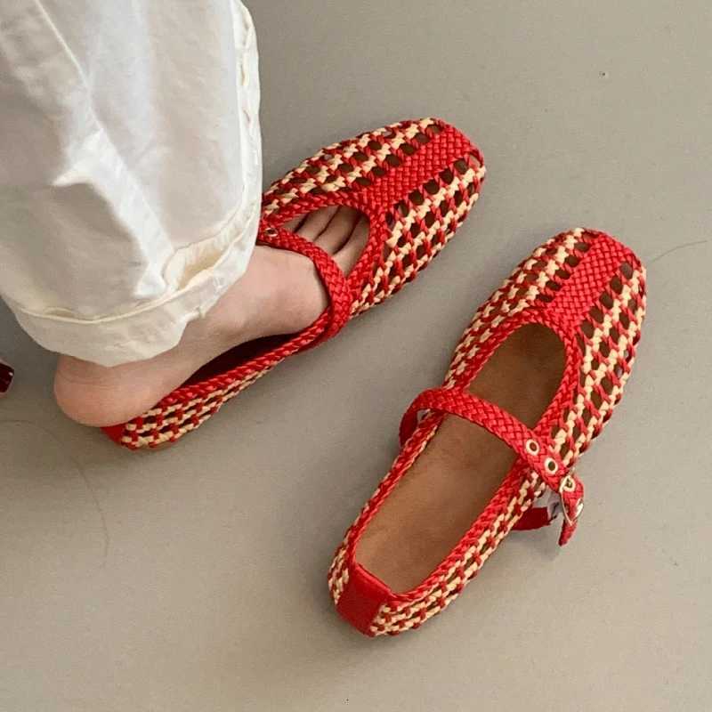 Retro Womens Mary Jane Shoes Exquisite Hollow Out Casual Shoes for Woman Summer New Flat Shoe Shoes Zapatos De Mujer Z260318
