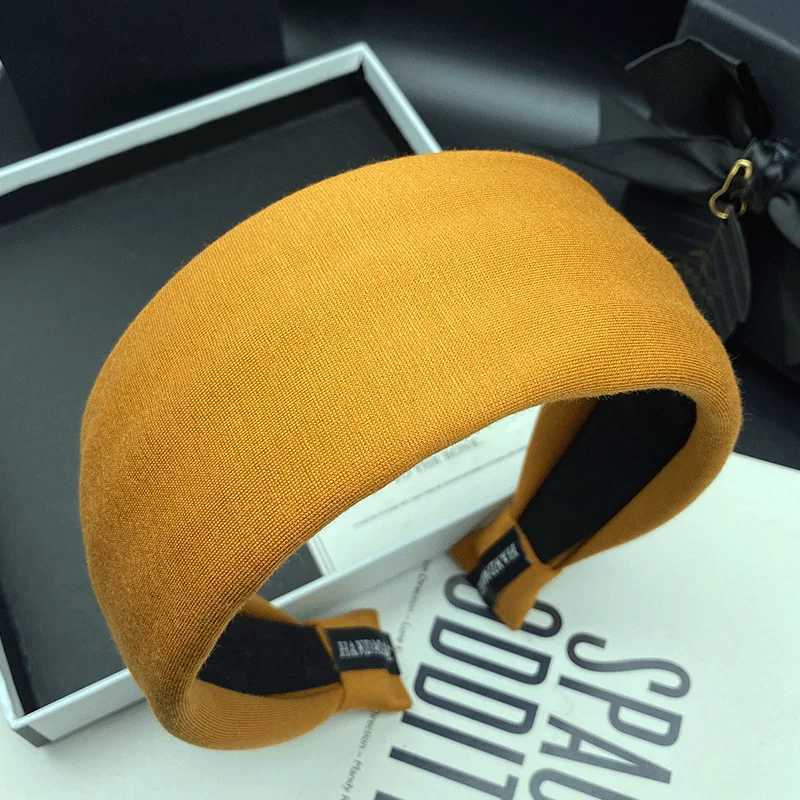 Hairband headband for women fashionable and stylish suitable for going out with hair accessories and wide edges for headband H260319