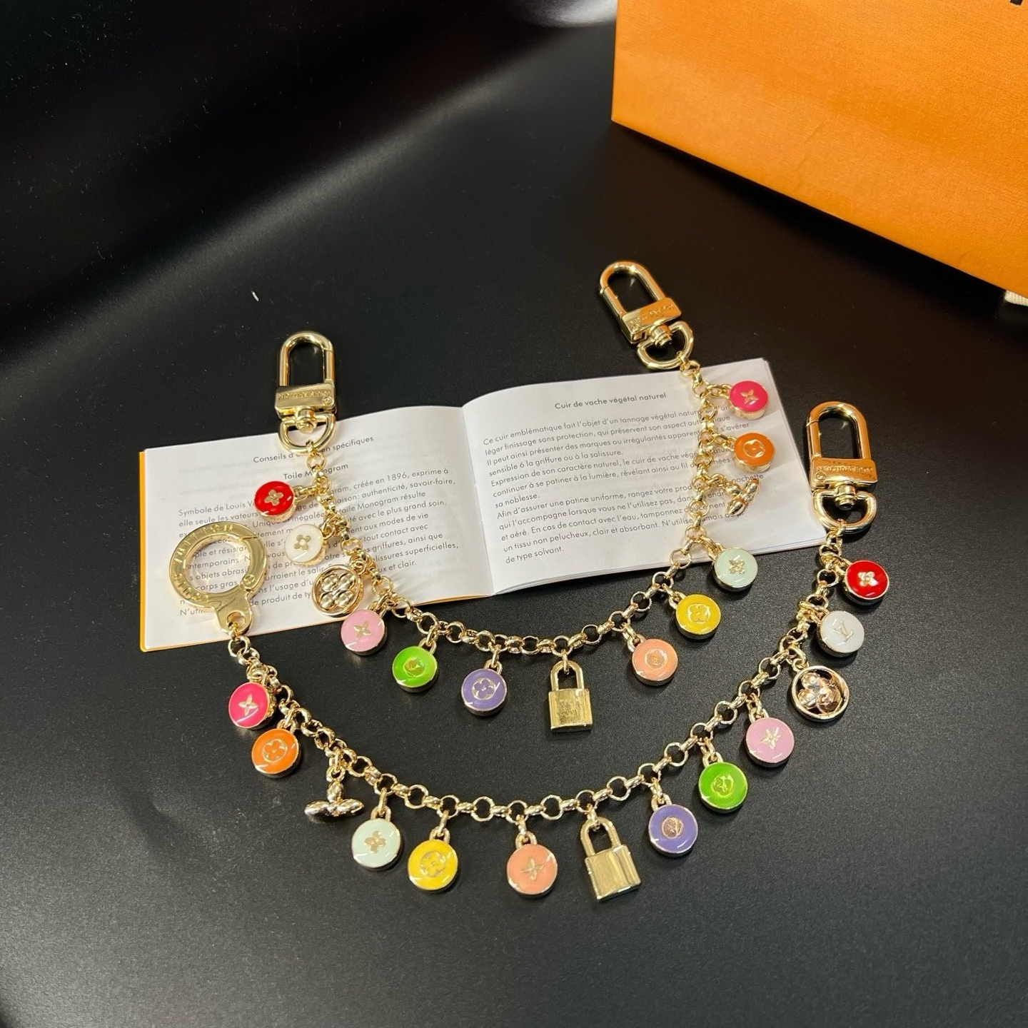 Luxury Designers Keychains Letters Designers Keychain Car Key Chain Women Buckle Jewelry Keyring Bags Gift