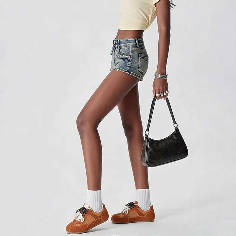 Summer Women Designer Slim Fit Thin Jeans Hot Sale Female Low Waist Short Pants Girls Casual Fashion Denim Shorts M260319