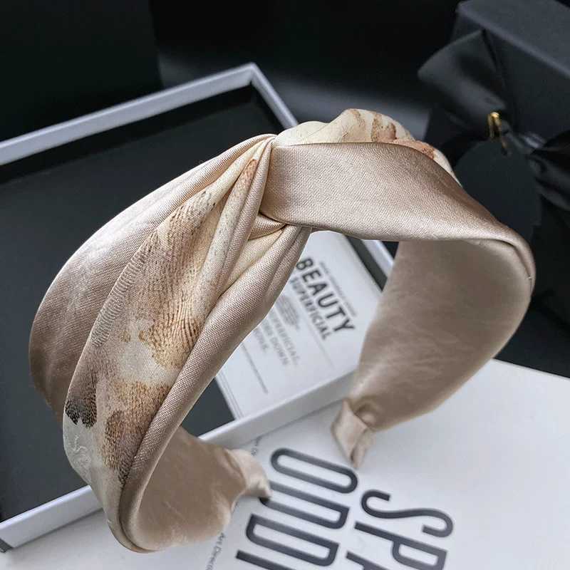 Fashionable hair clip and headband for women high skull top versatile hair tie wide edge hair compression headband face wash H260319