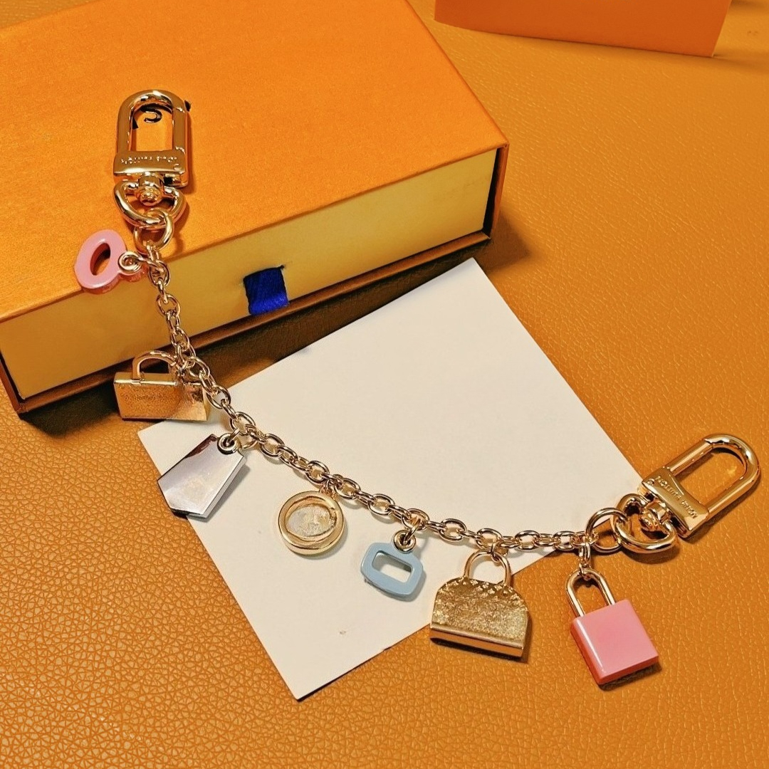 Designer Bag Charm Keychain Keying Bag Charms Letter Leather Pendant Fashion Bags Accessories Key Chain