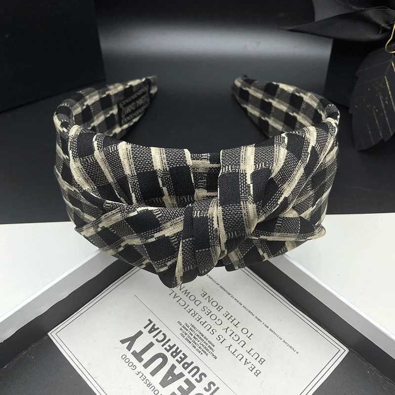 Fashionable fabric hair clip womens high skull top small face high-end feeling headband with wide edge pressed hair headba H260319