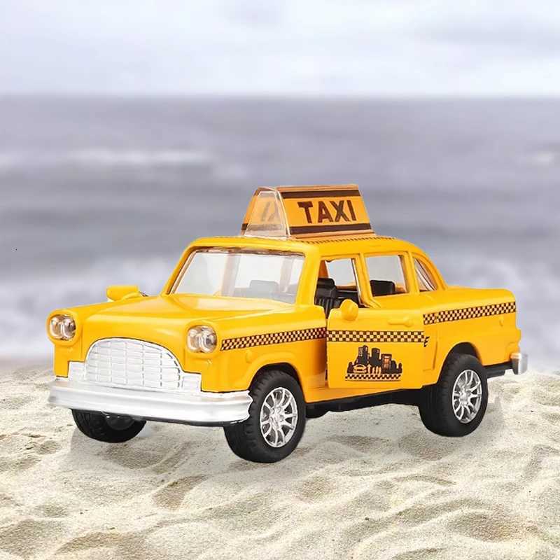 136 alloy Thunderbird taxi model childrens toy car ornament springback car model boys educational toy Y260319