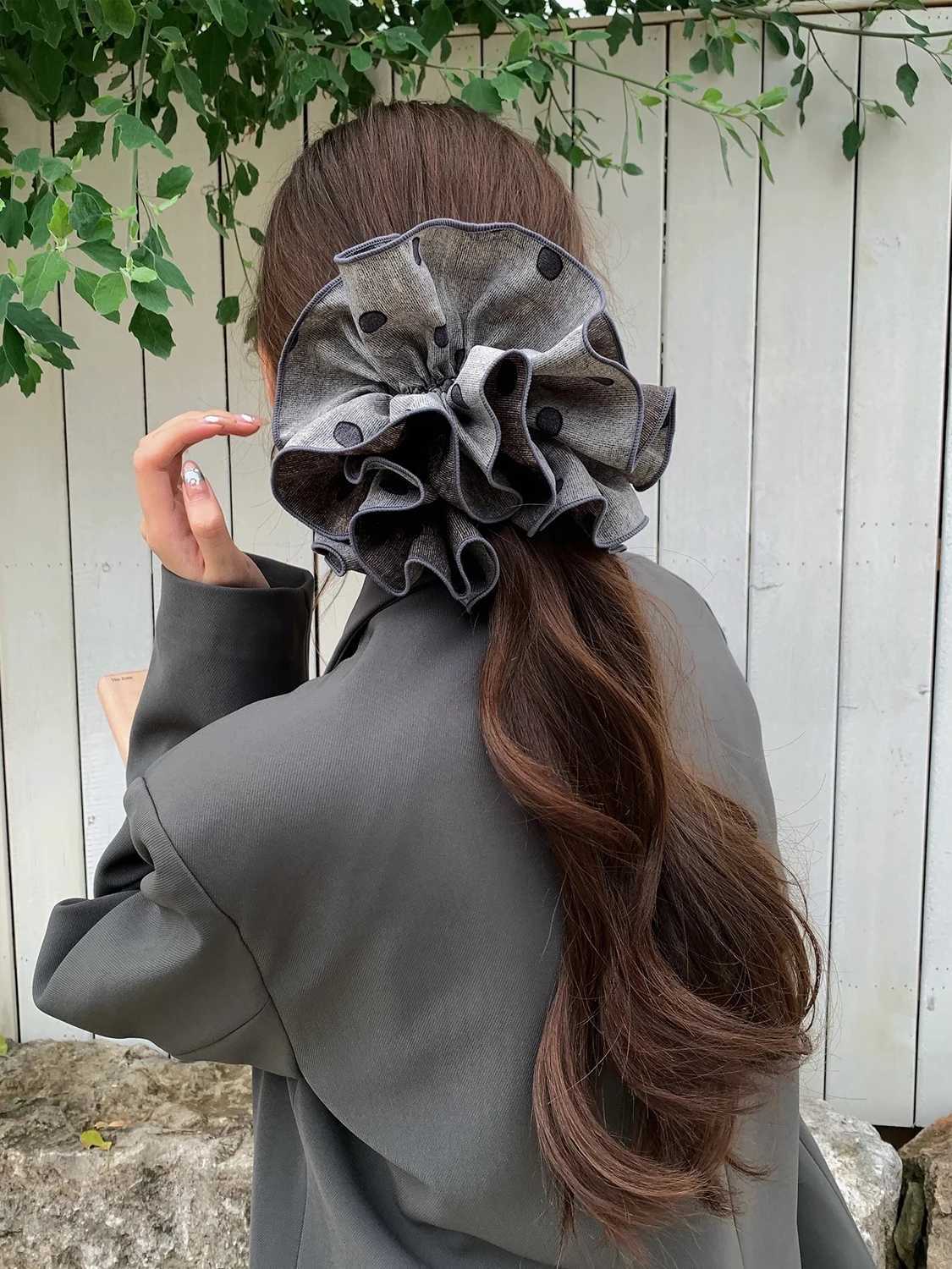 1pc Korean-style gray sweet polka dot fabric fashion skirt-shaped large scrunchie 2025 new French-style elegant hair tie H260319