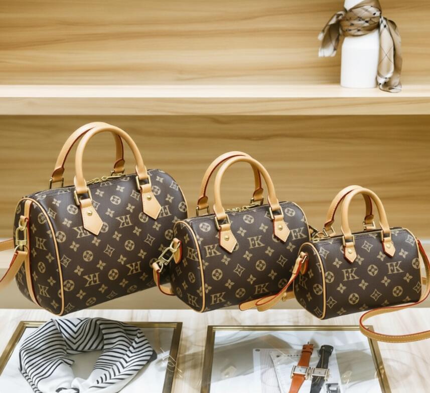 designers bag handbags CrossBody Fashion Pillow bags Leather High Quality Totes Vintage Printed retro style Leisure business Bags size 16cm 20cm 25cm 30cm