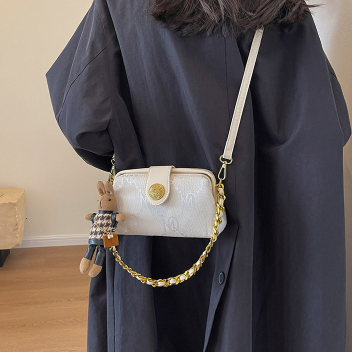 2026 Luxury Jacquard Canvas Women's Handbag Fashion Letter Embroidery Color Contrast Underarm Stick Bag Classic Trendy Essential Single Shoulder 