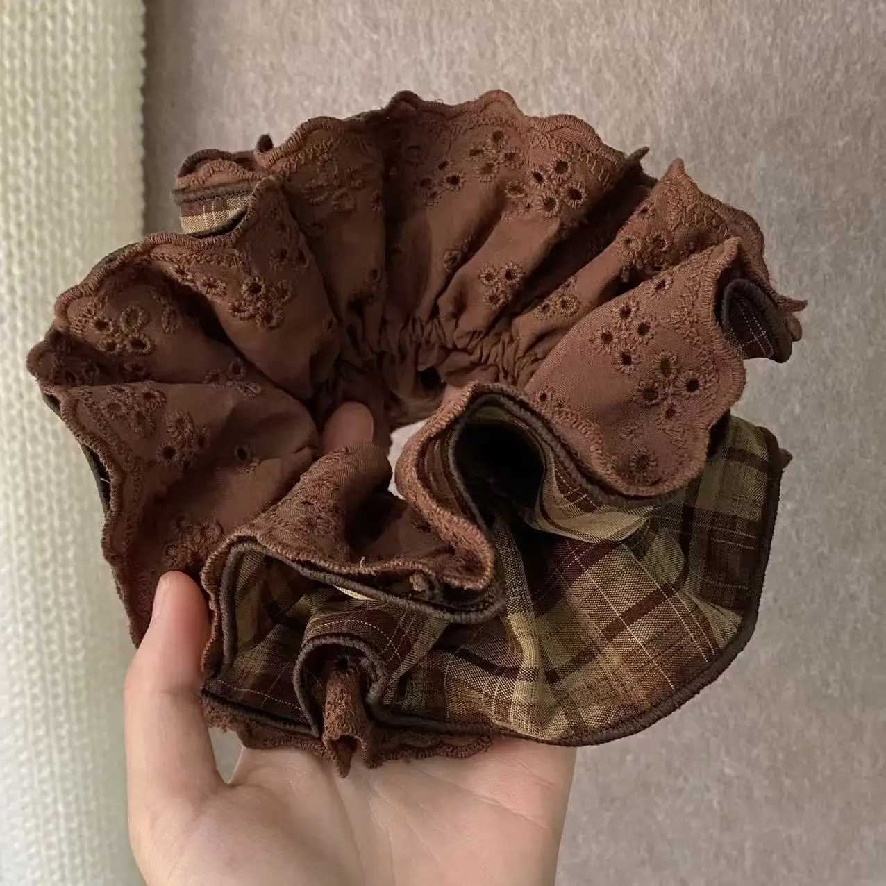 1PCPlaid Lace Scrunchie Vintage Brown Ruffled Double-layer Fabric Hair Tie Elegant Hair Accessory For Women Girl Daily Party Use H260319