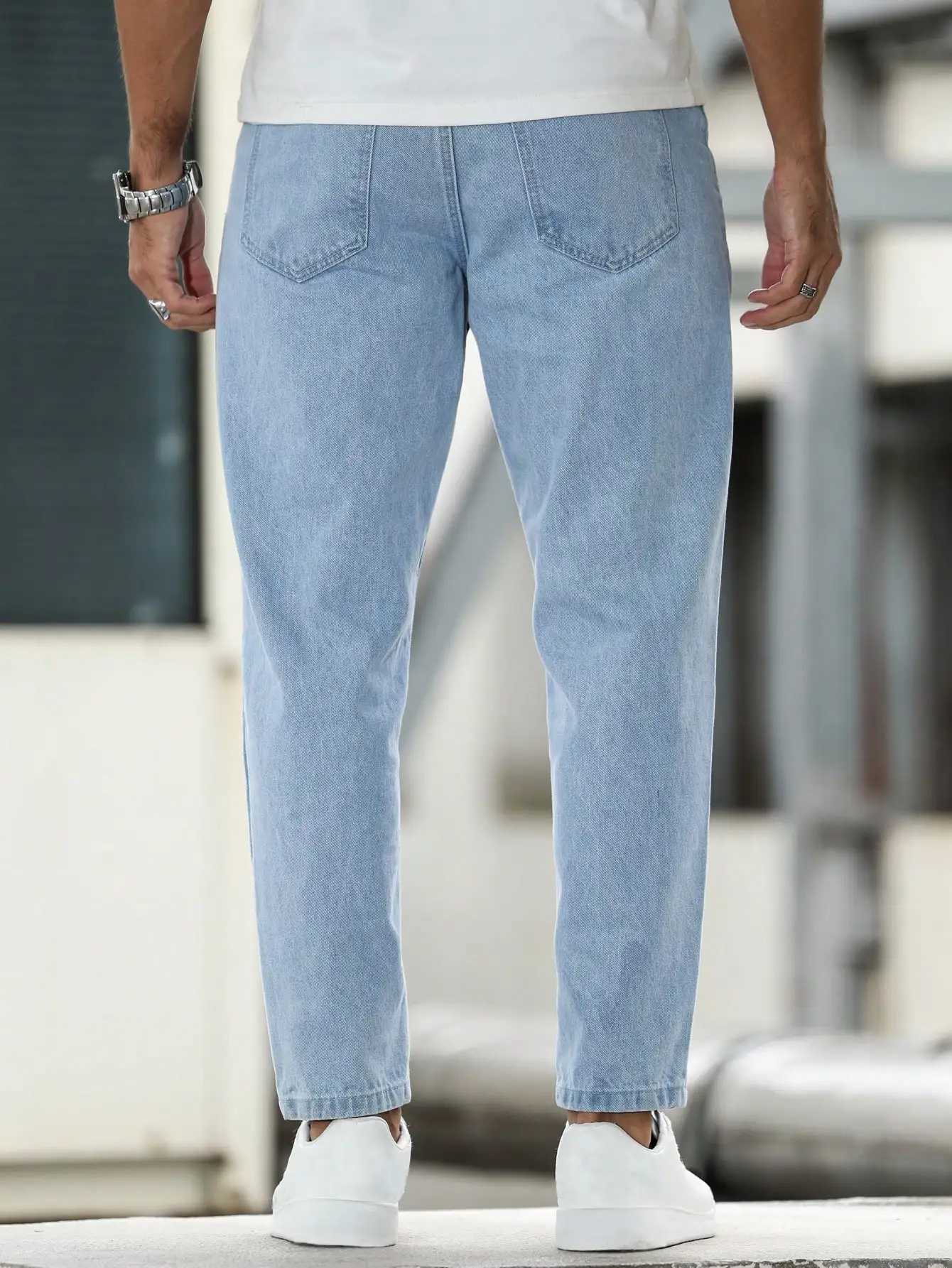 Solid color mens casual jeans comfortable and breathable for a premium look M260319