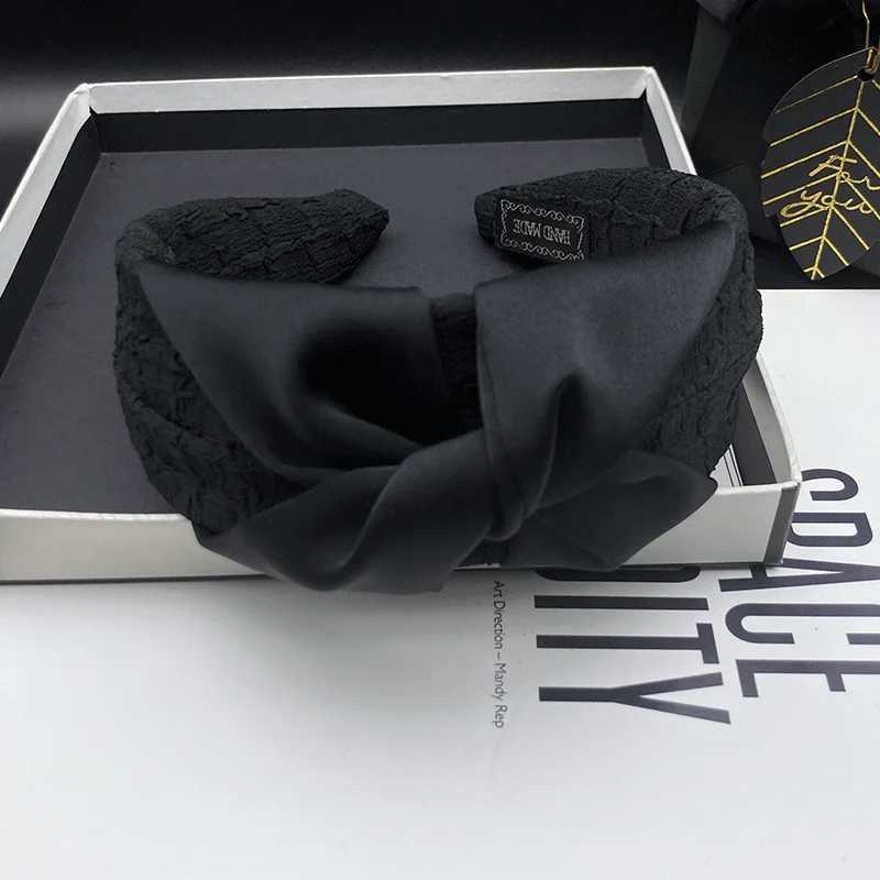 Black fabric woven headband for women with high skull top hair clip and wide edge compression headband H260319