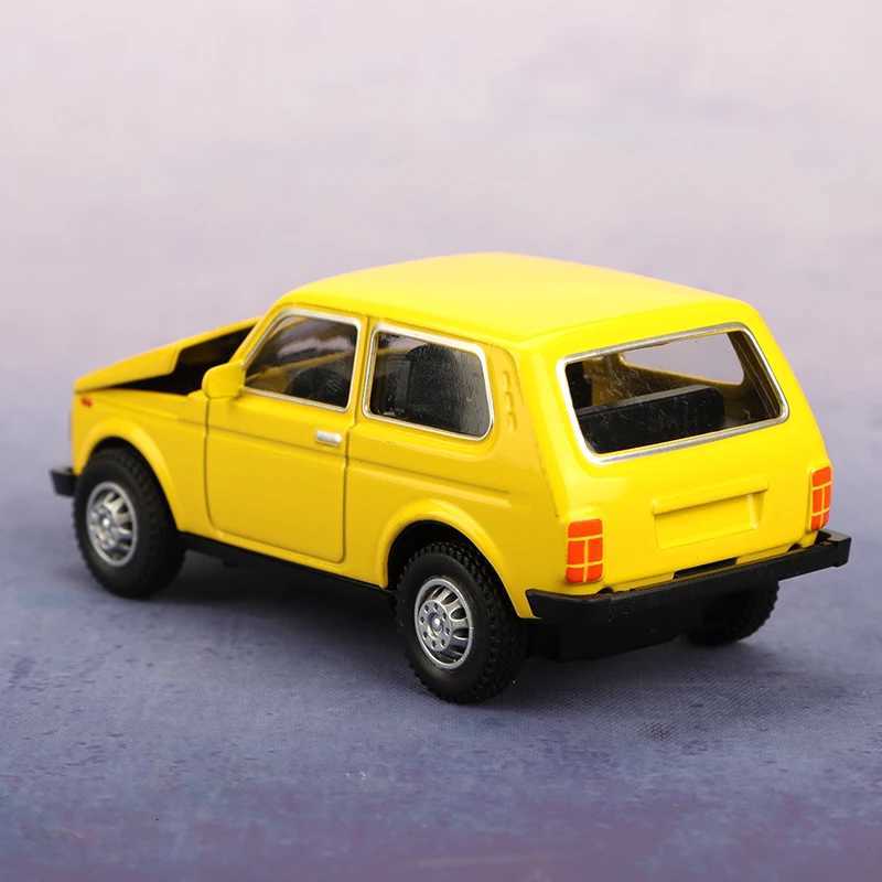 1/43 boxed Russian retro car model die-cast metal exquisite and compact pocket car beautiful collectible home decoration Y260319