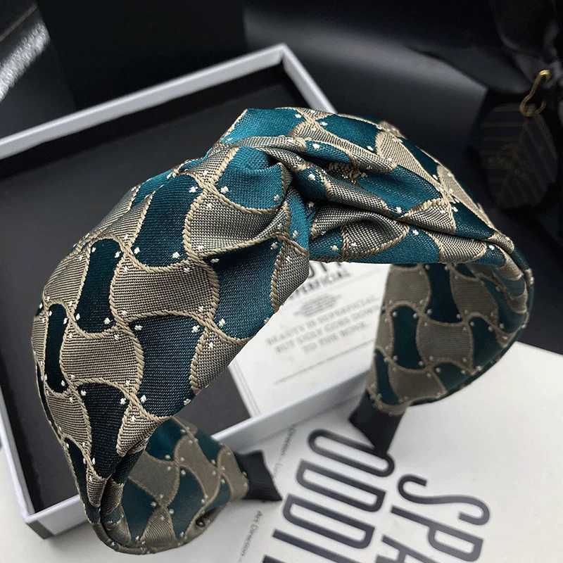 Fabric headband headband headband for women with high skulls adult daily shopping headband with wide edges pressed hair H260319