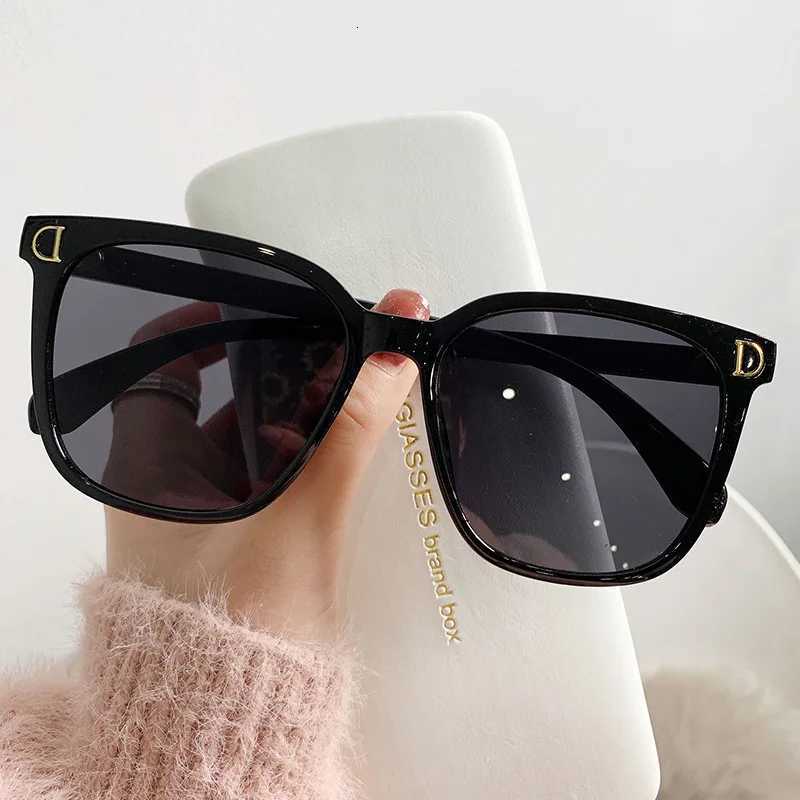 Womens Black UV Protection Sunglasses D-Shaped Accent Face-Slimming for Big Faces Stylish Versatile Sun Shades H260319 - view 4