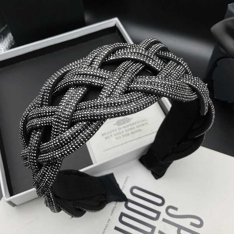 Fashionable heavy-duty diamond-encrusted hairpin and headband with high crown perfect for shopping and styling hair H260319