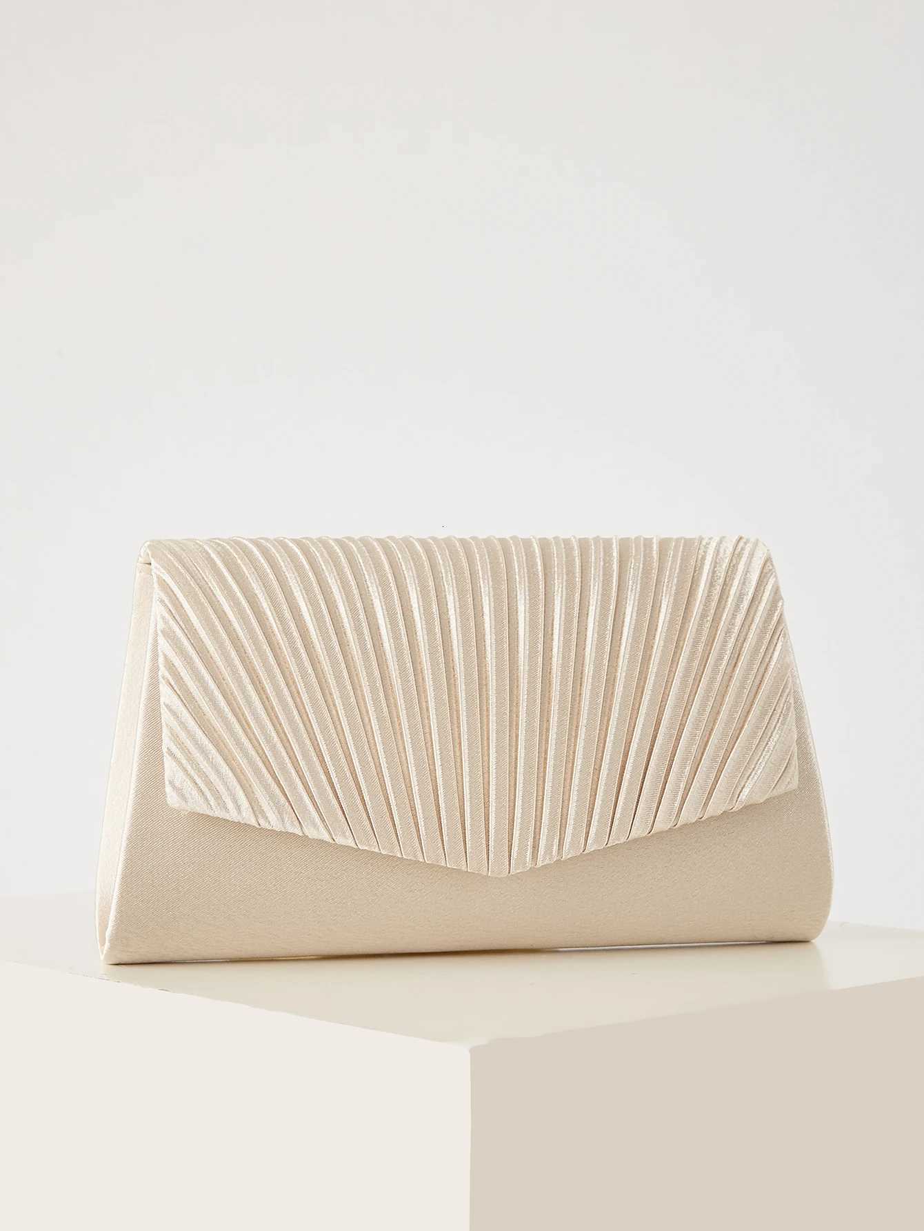 Elegant and simple pleated Korean clutch and chain bag with metal chain and hidden card pocket womens party banquet evening bag W260319 - view 5
