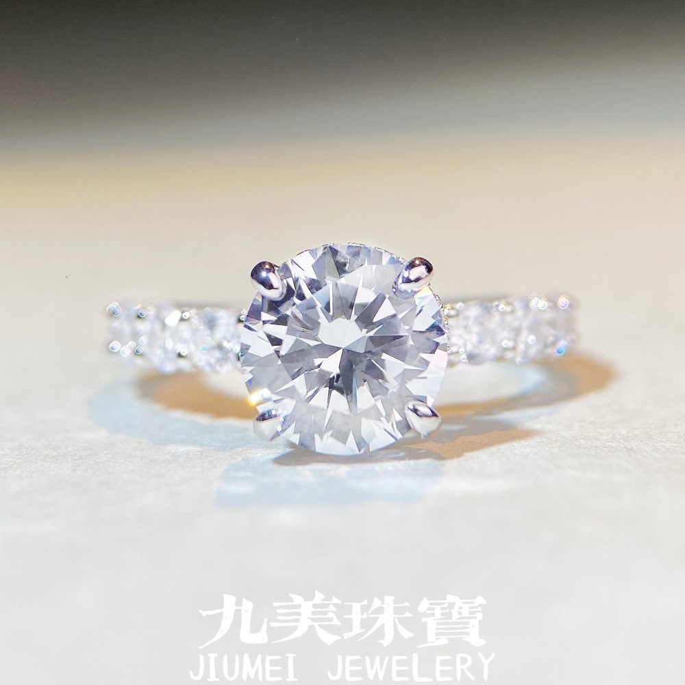 Moissanite ring for women, four-prong simulated diamond ring, wedding moissanite, finely crafted, direct from the factory