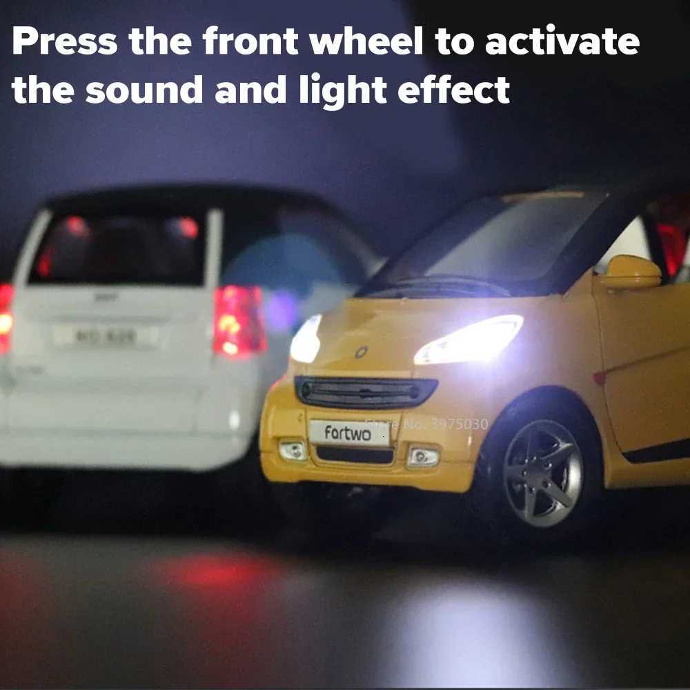1/32 Scale SMART Metal Toy Alloy Diecast Car Model Simulation Vehicle Sound And Light Pull Back Toys For Boy Birthday Gifts Y260319
