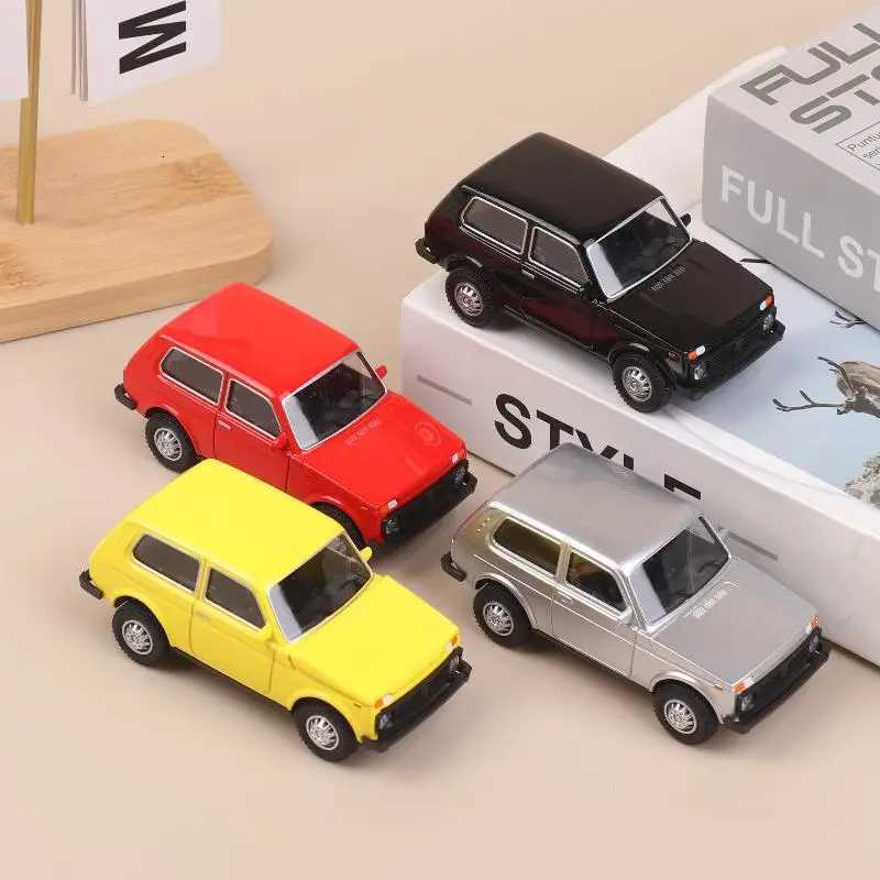 Old-Fashioned 1/43 Scale Diecast Toy Car Alloy Model Perfect Desk Decoration and Collectors Item Y260319