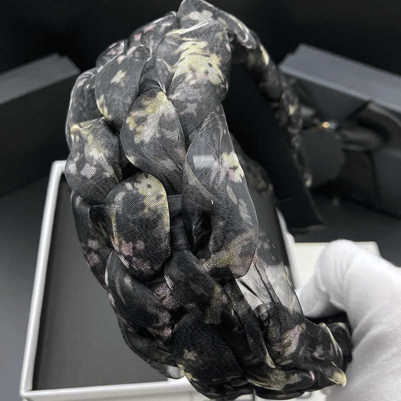 New style elegant hairpin and hair hoop for women niche style for outdoor headwear hair press face washing head hoop H260319