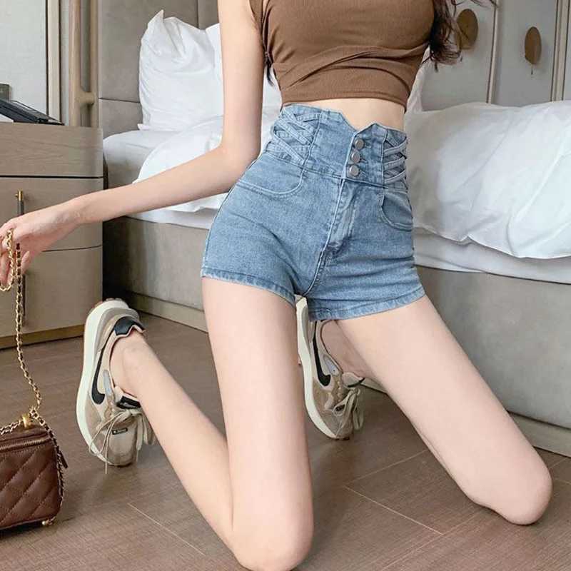 Summer Lady Chic Designer High Waist Jeans Hot Sale Female Thin Solid Denim Shorts Lady Ins Fashion Baggy Short Pants M260319