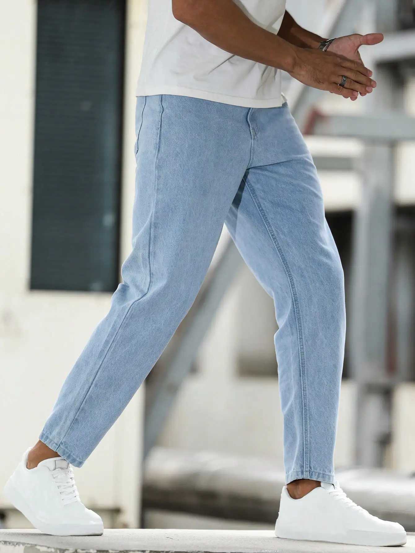 Solid color mens casual jeans comfortable and breathable for a premium look M260319