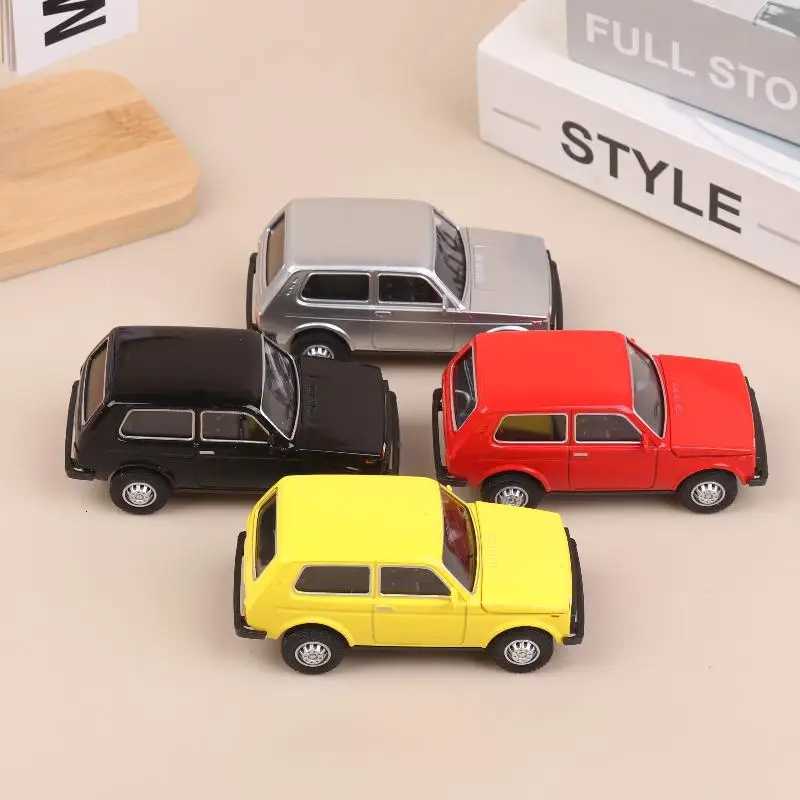 Old-Fashioned 1/43 Scale Diecast Toy Car Alloy Model Perfect Desk Decoration and Collectors Item Y260319