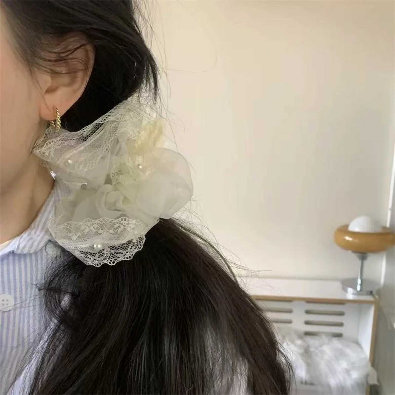 1PC Korean- tyle Dongdaemun-Inspired Lace and Pearl White Sheer Chunky Hair Scrunchie Sweet and Gentle Hair Accessory for Women H260319