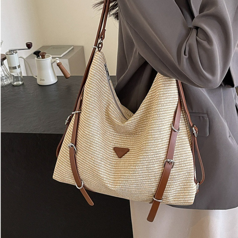 2026 Luxury Brand Women's Retro Shoulder Bag Trendy Large Capacity Commuting Backpack Versatile Lightweight Leisure Vacation Travel Bag Fashion H