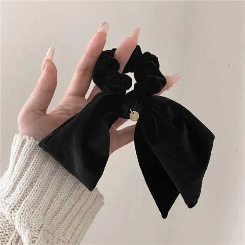 New Vintage Velvet Bow Scrunchie Rabbit Knot Hair Rope Ribbon Elastic Ponytail Holder Hair Tie Solid Hair Accessories Winter H260319