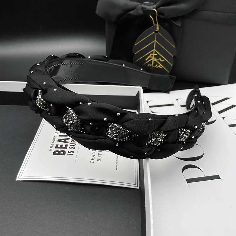 Fashionable Korean internet celebrity new style headband for women small fragrant style woven satin wide edge hair clip black H260319
