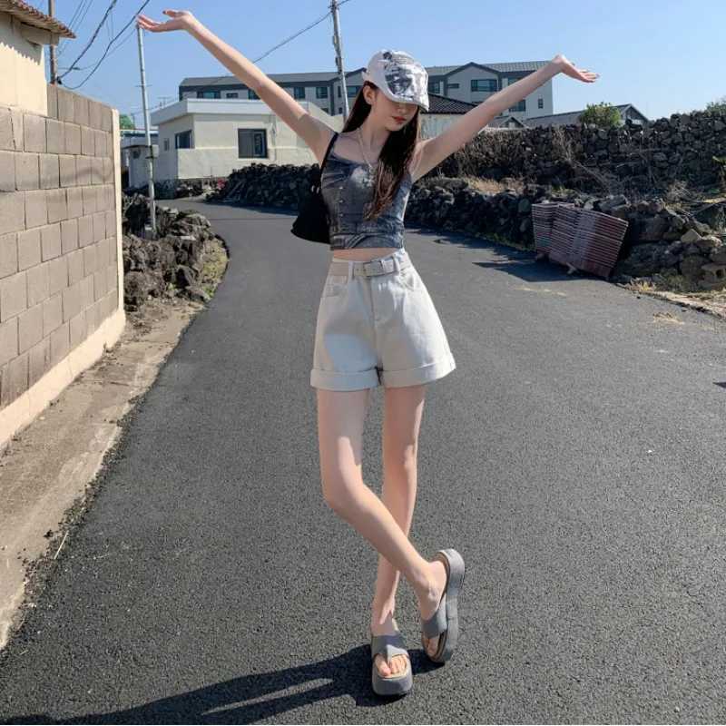 Vintage Cuffed A-Line Shorts Womens Casual Wide Leg Hot Pants Versatile Ladies Short Pants Stylish Retro Look M260319