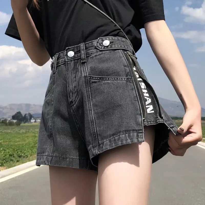Womens Korean Y2K Black Denim Shorts Summer Thin High Waist A-Line Loose Wide Leg Slimming Hot Pants M260319