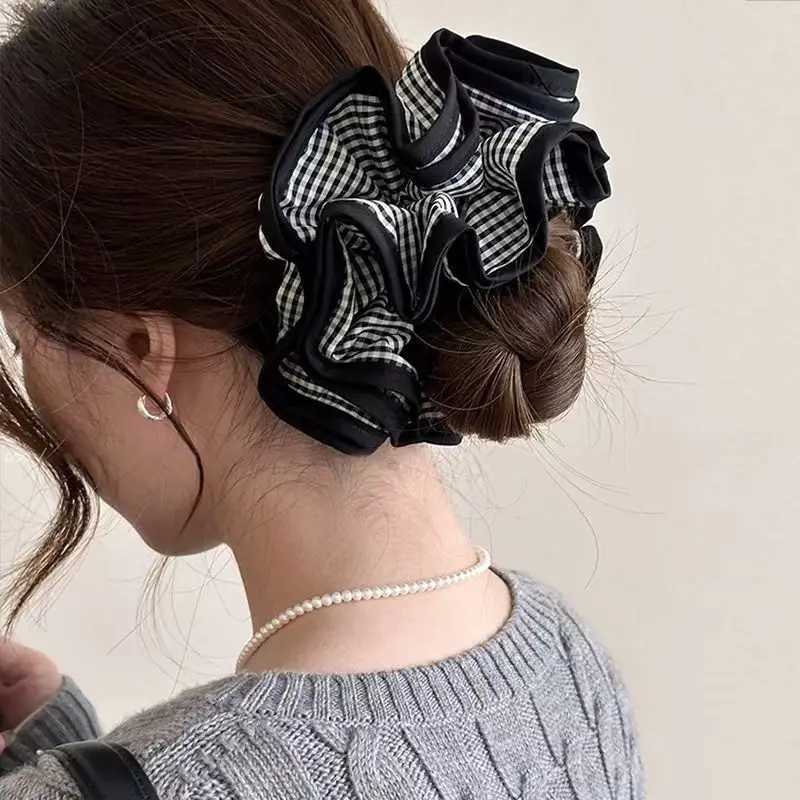 1pc Retro fashion black and white checkered large intestine hair tie ins sweet pleated oversized flower bud hair band H260319