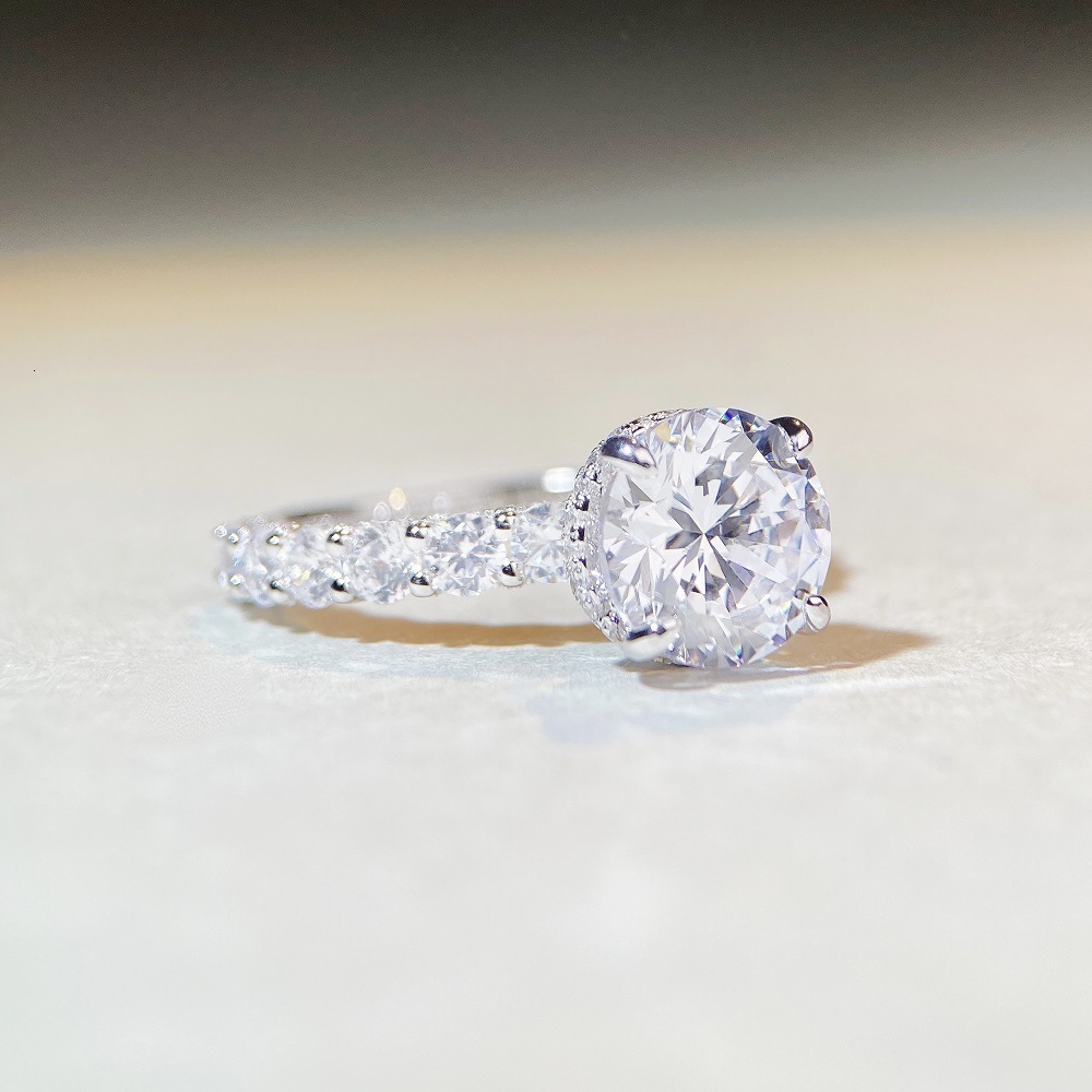Moissanite ring for women, four-prong simulated diamond ring, wedding moissanite, finely crafted, direct from the factory