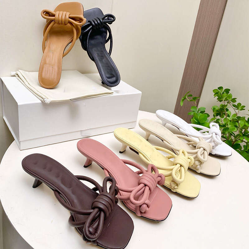 Breathable mesh summer slippers soft sole lightweight outdoor lazy women shoes with gift box