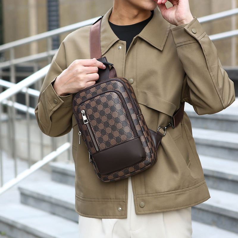 2026 Luxury Men's Fashion Chest Bag European And American Large Capacity Single Shoulder Crossbody Bag Versatile Chessboard Pattern Leisure Trave