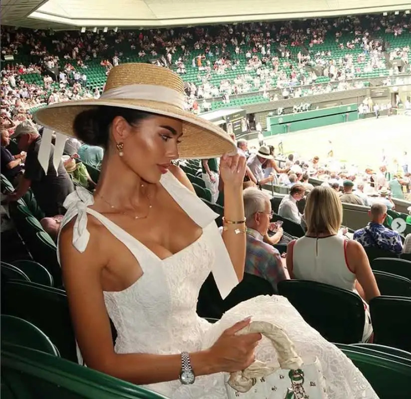 Straw summer hat French elegant ladies seaside travel sun hat Hepburn style wide brim hat 260318