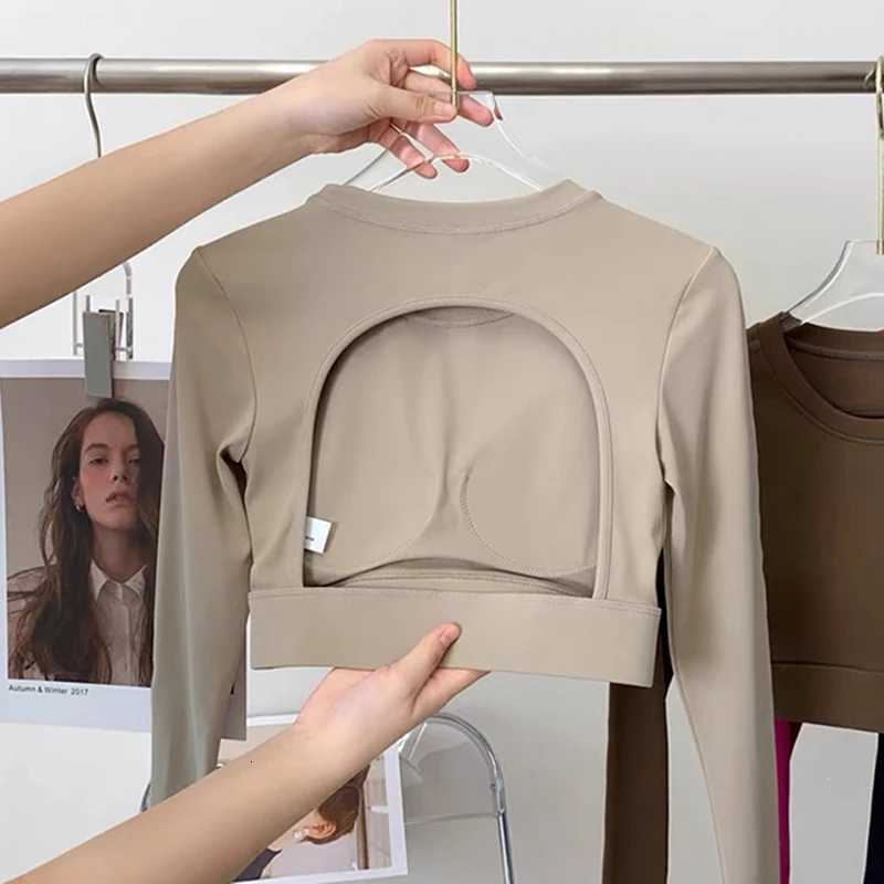 Womens Sexy Backless Long Sleeve Yoga Top Tight Fit Pilates Training Top with Chest Pads for Autumn Winter Z20260319