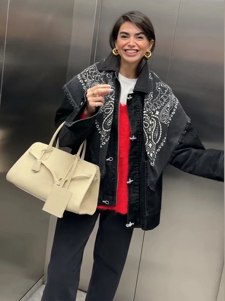 Paisley Print Fringed Bandana Scarf Jacquard Fringed Lightweight Knit 2026 Spring Elegant Women Accessory Chic Boho Lady Scarfs 260318