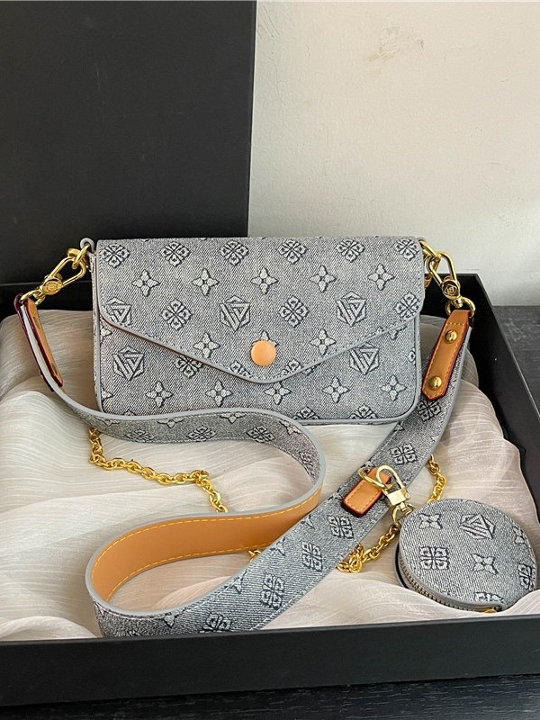 Chain-strap envelope shoulder bag with premium feel, new retro print crossbody bag, unique small square top-handle underarm bag, fashionable casual lu